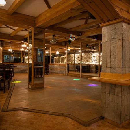 Hotel Kanishka Manali - 200M From Mall Road Manāli Екстериор снимка