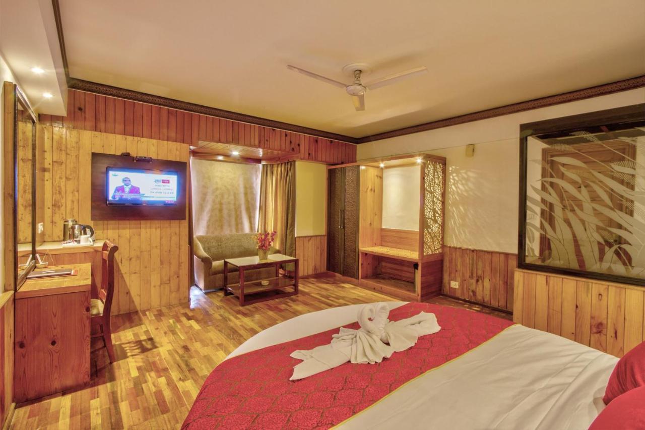 Hotel Kanishka Manali - 200M From Mall Road Manāli Екстериор снимка