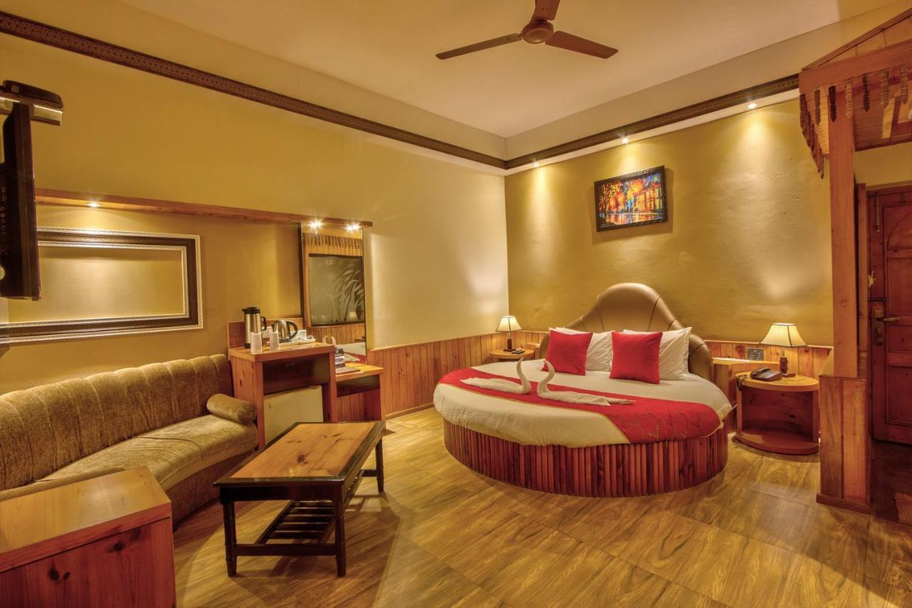 Hotel Kanishka Manali - 200M From Mall Road Manāli Екстериор снимка