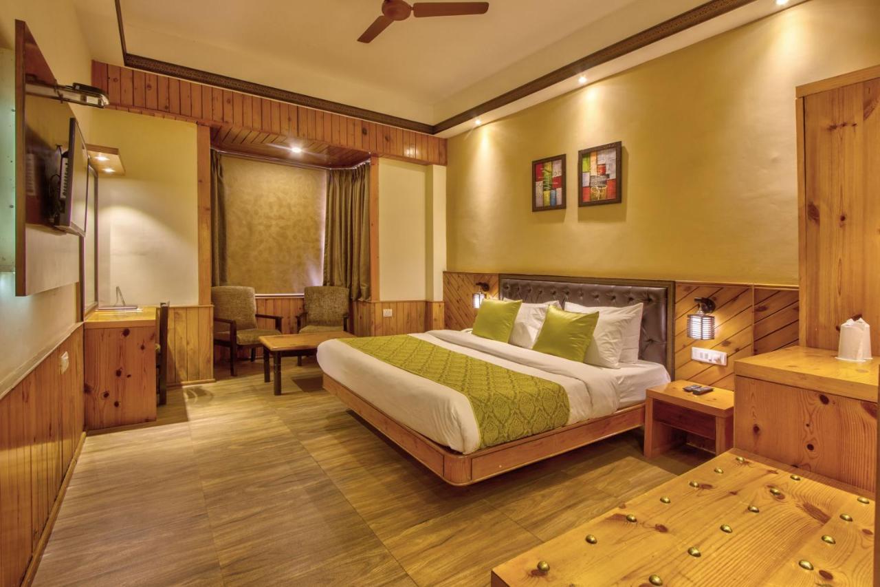 Hotel Kanishka Manali - 200M From Mall Road Manāli Екстериор снимка