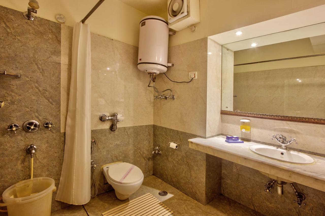 Hotel Kanishka Manali - 200M From Mall Road Manāli Екстериор снимка