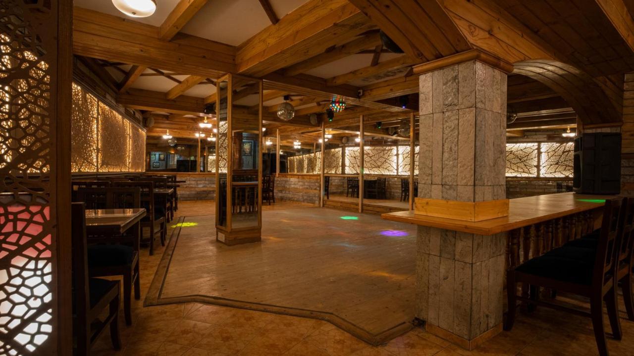 Hotel Kanishka Manali - 200M From Mall Road Manāli Екстериор снимка
